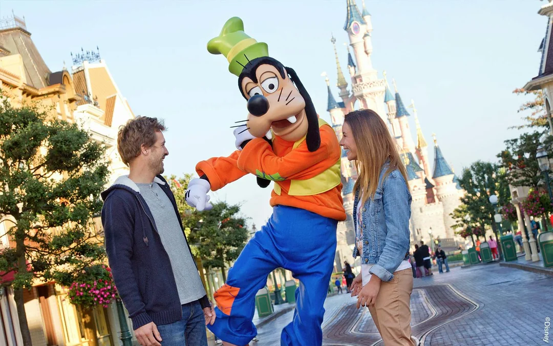 1-Day 2 Park Ticket to Disneyland® Paris Image 1