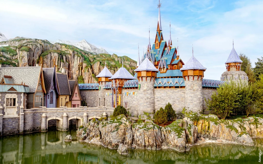 1-Day Disney Premier Access Ultimate Ticket to Disneyland® Paris Image 1