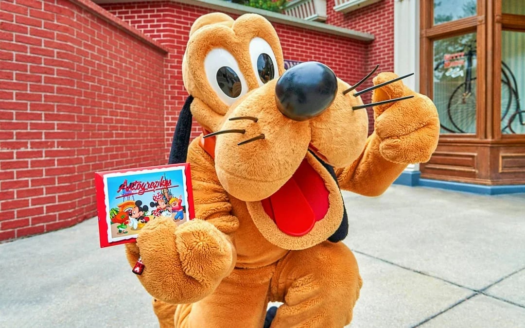 1-Day Flexible Date Ticket to Disneyland® Paris Image 9