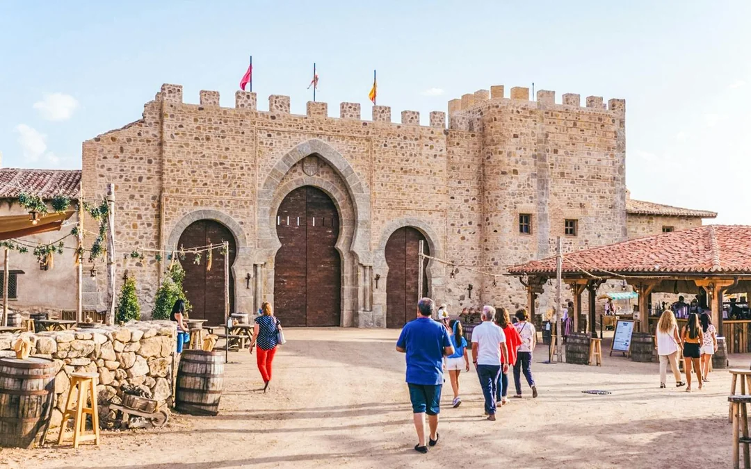 1 Day Pass: Dream of Toledo Night Show + Puy Du Fou España Park Tickets Image 2
