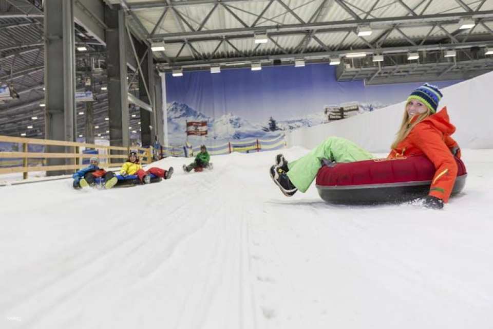 1-day pass for ski and snowboard experience in Snow World