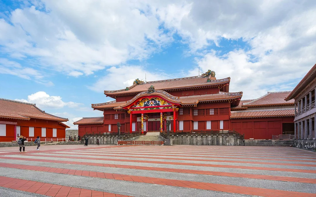 1-Day Yui Rail Pass with Shopping Coupon: Okinawa Image 4
