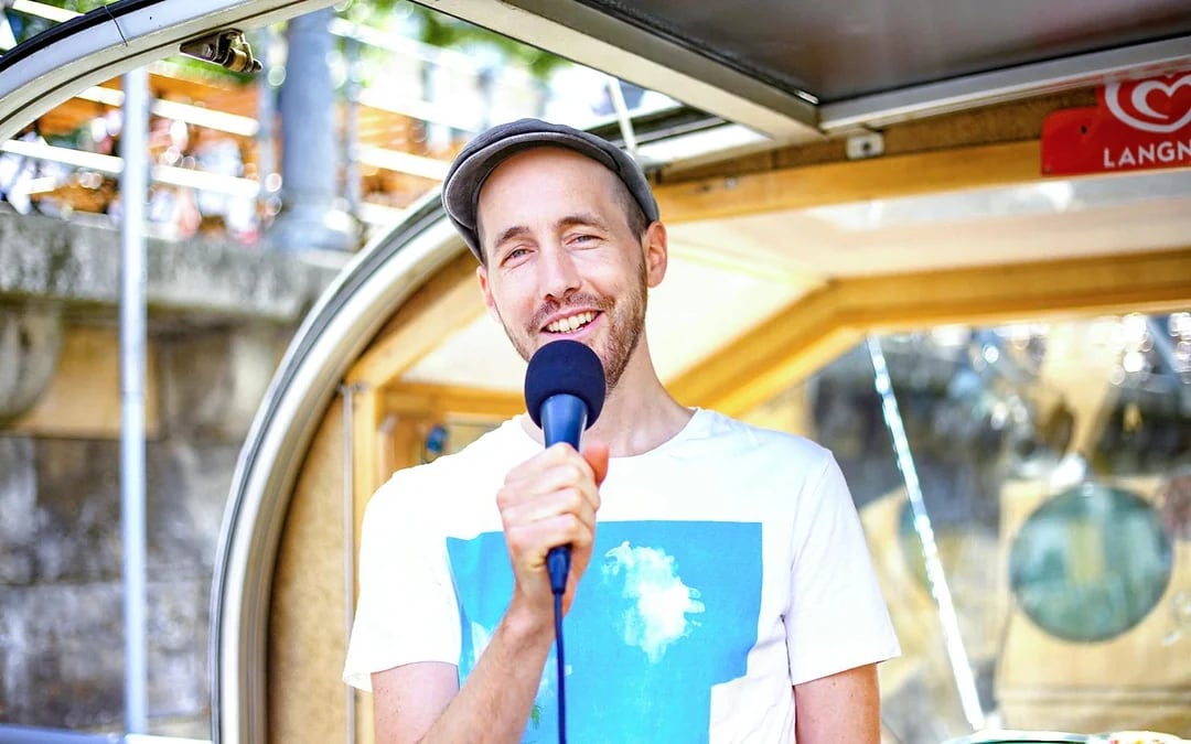 1-Hour Berlin Heated Boat Cruise with Live Commentary in German & English Image 5