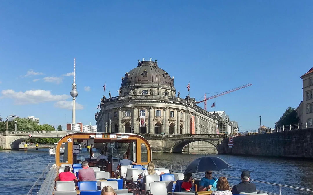 1- Hour Berlin Sightseeing Cruise from Hackascher Markt Image 1