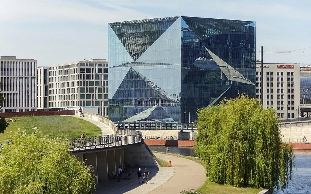 1- Hour Berlin Sightseeing Cruise from Hackascher Markt Image 8