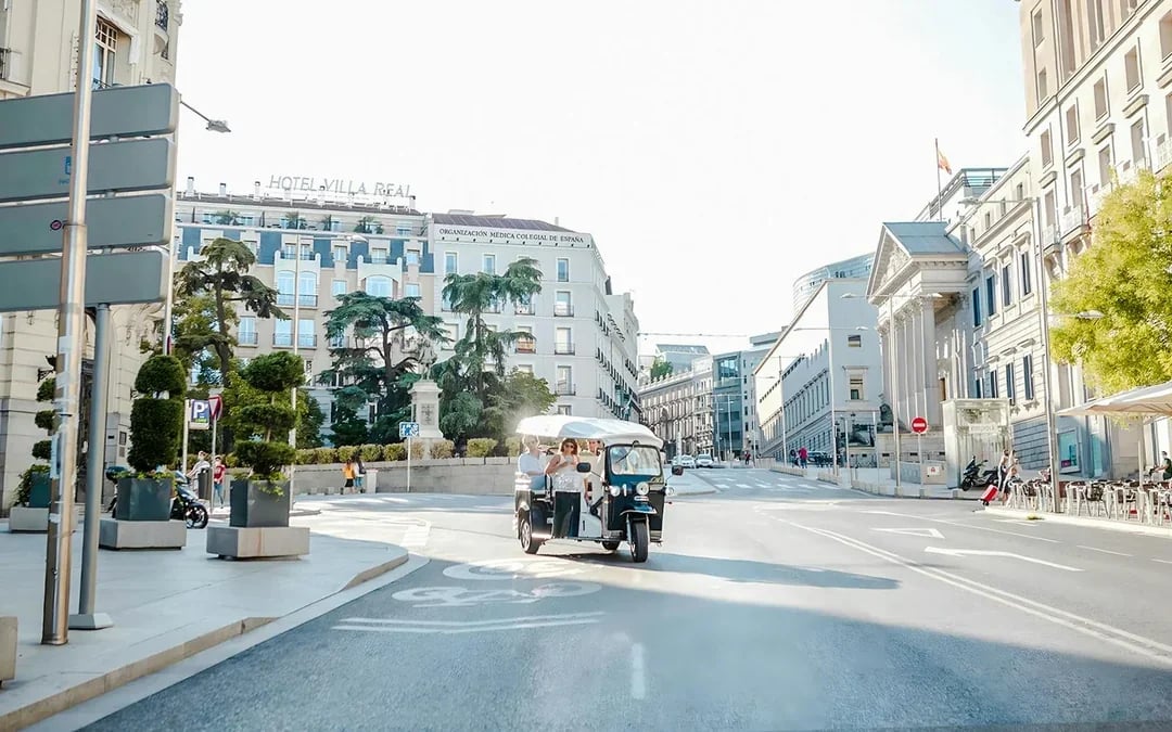 1-hour Express Madrid Tuk-Tuk Tour  Image 9