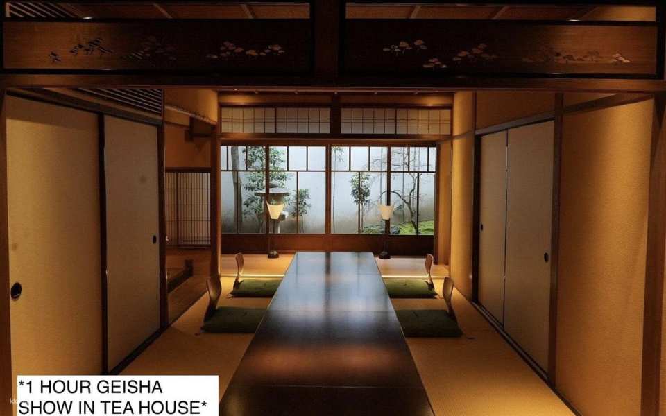 1 Hour Geisha/Maiko Show in Kyoto (Performance, Q&A, Traditional Game, Photo Session)
