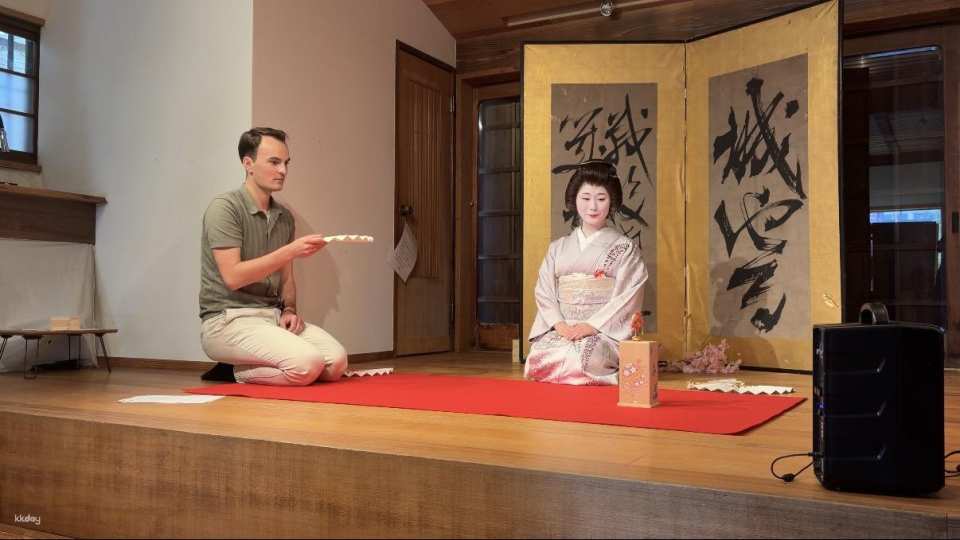 1 Hour Geisha Show in Asakusa Tokyo