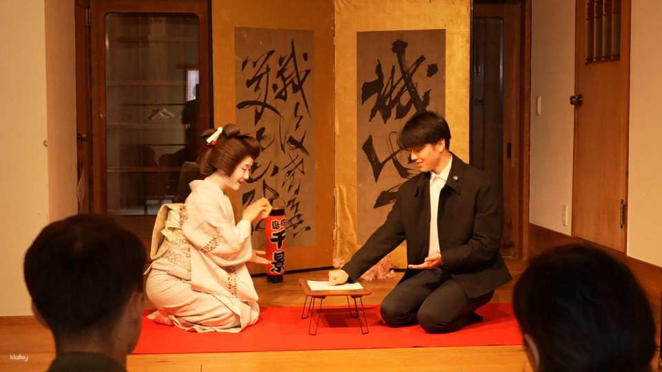 1 Hour Geisha Show in Asakusa Tokyo