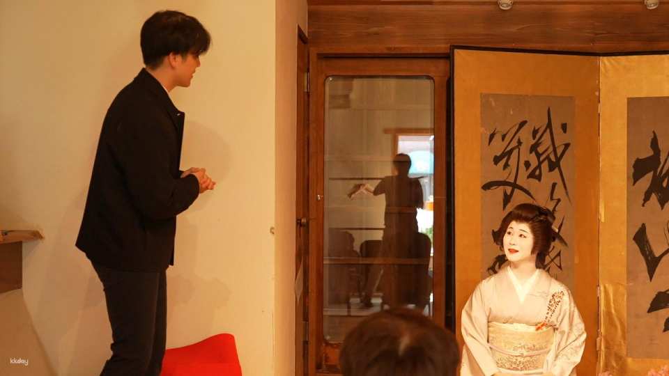 1 Hour Geisha Show in Asakusa Tokyo