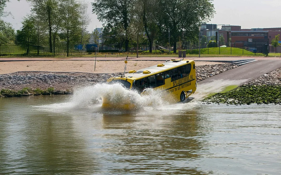 1-Hour Rotterdam Sightseeing Splashboat Tour Image 7