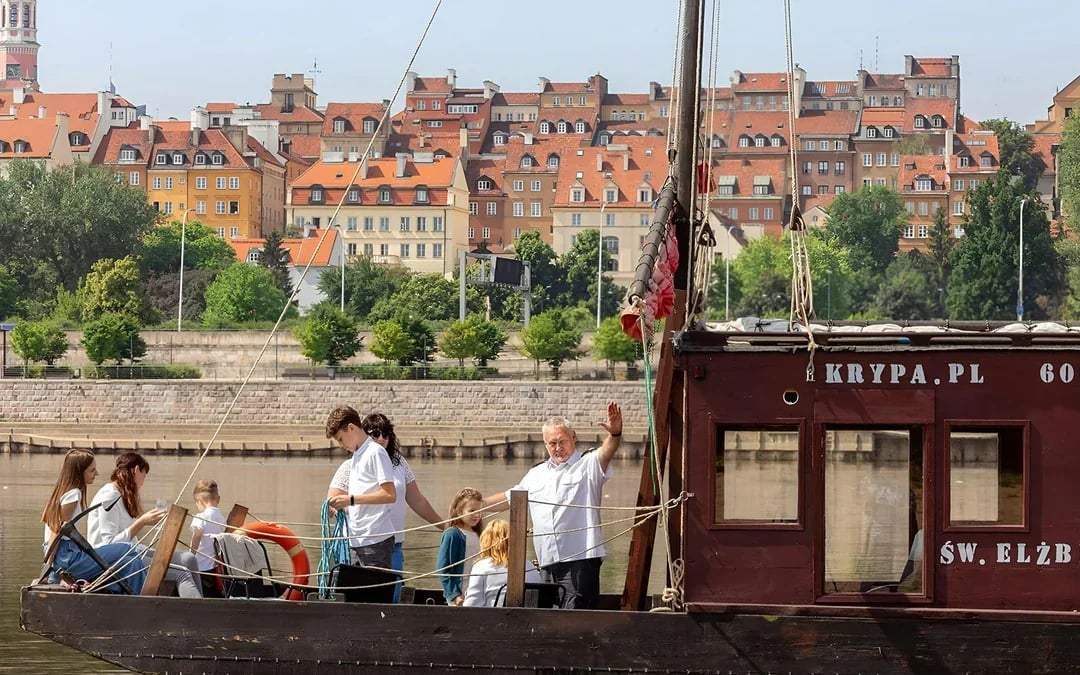 1-Hour Traditional Galar Cruise on Vistula River Image 2