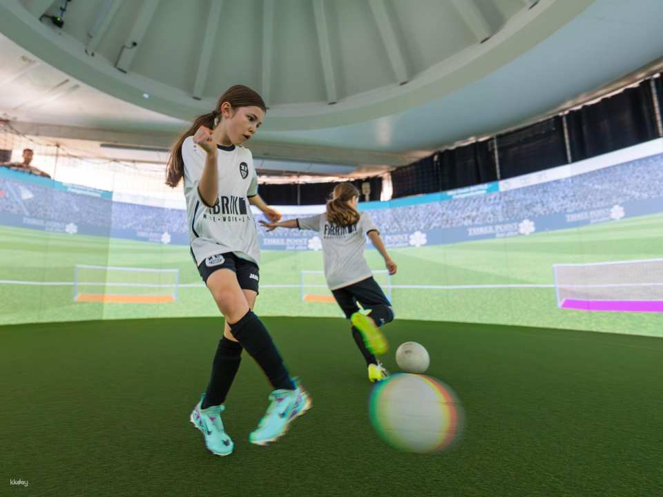 "Football Bot 360" virtual football training in Dübendorf