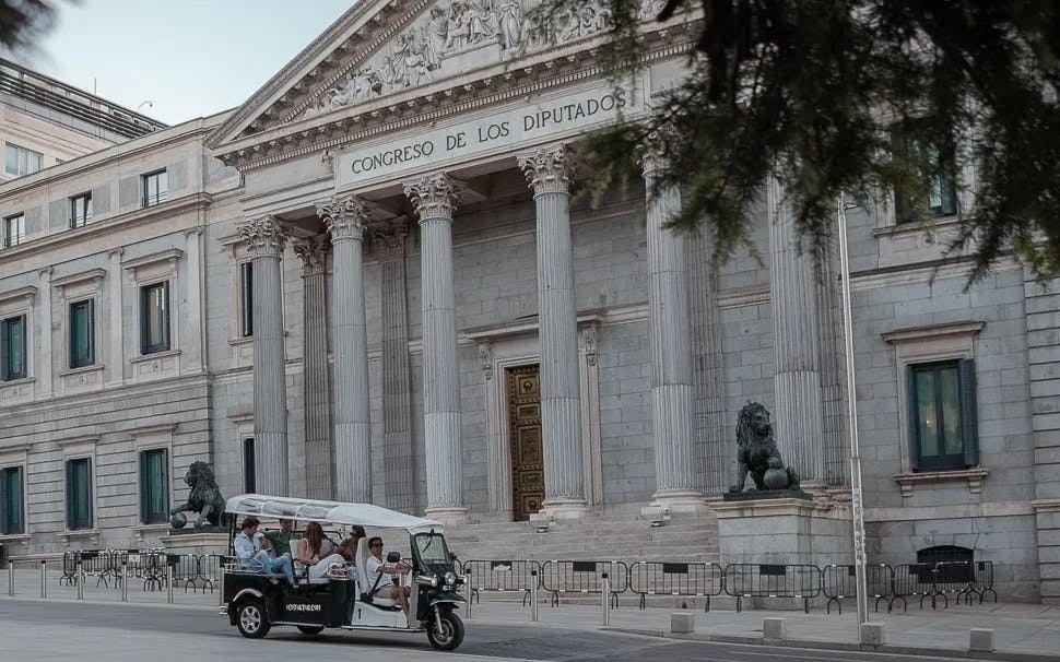 1 to 4-Hour Private Madrid Eco Tuk-Tuk Tour Image 5