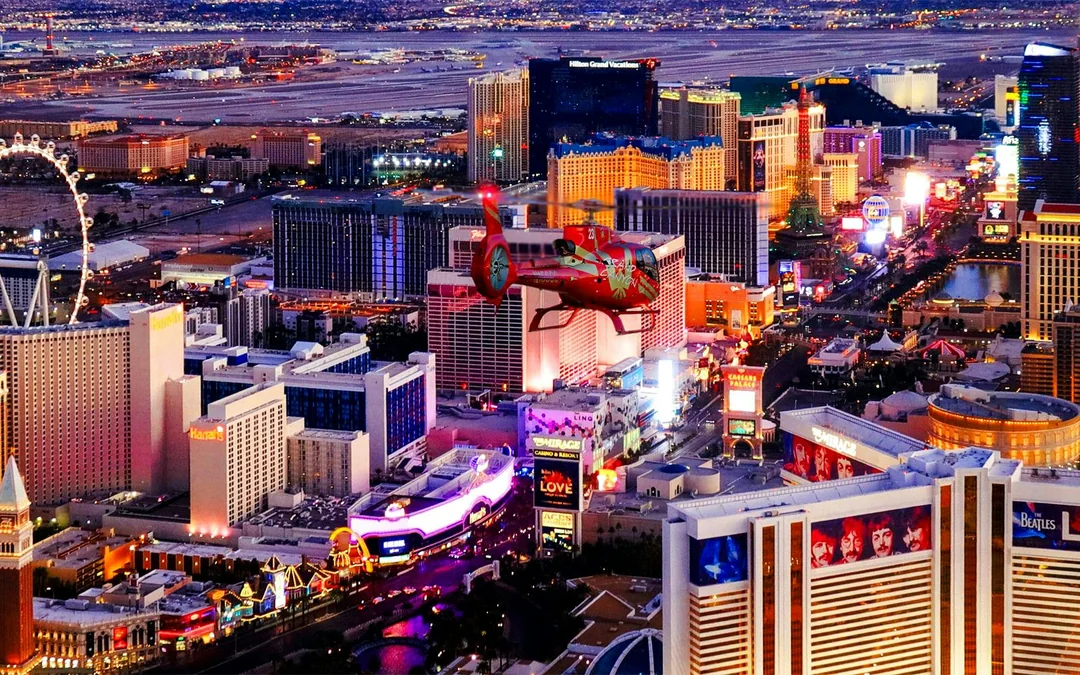 12-min Las Vegas Strip Highlights Night Helicopter Tour Image 1