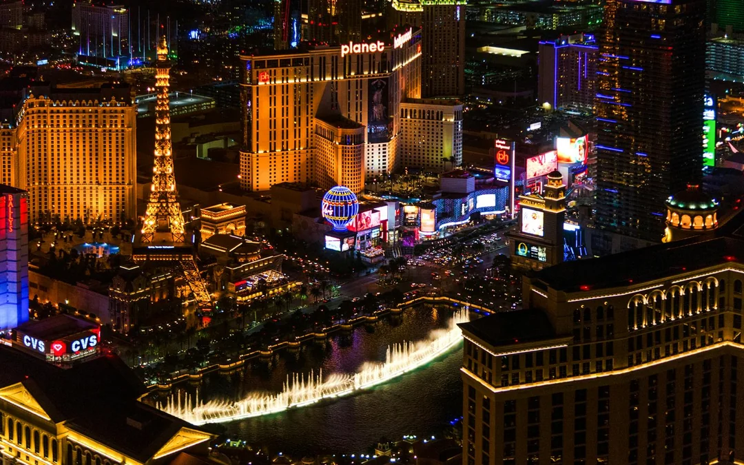 12-min Las Vegas Strip Highlights Night Helicopter Tour Image 8