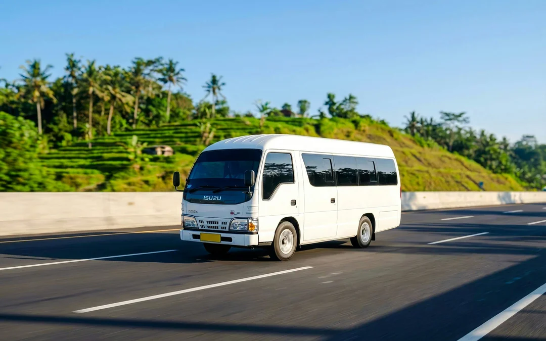 12 Seater Car (Upto 11 pax + 1 driver) Image 1