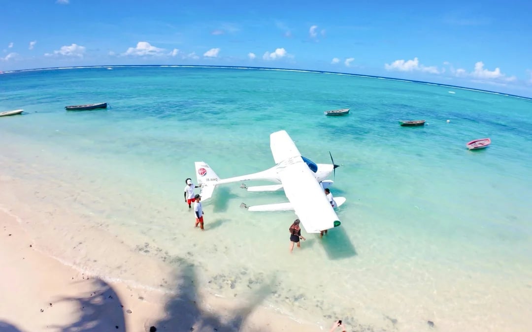 15-Minute Private Scenic Seaplane Tour Image 2