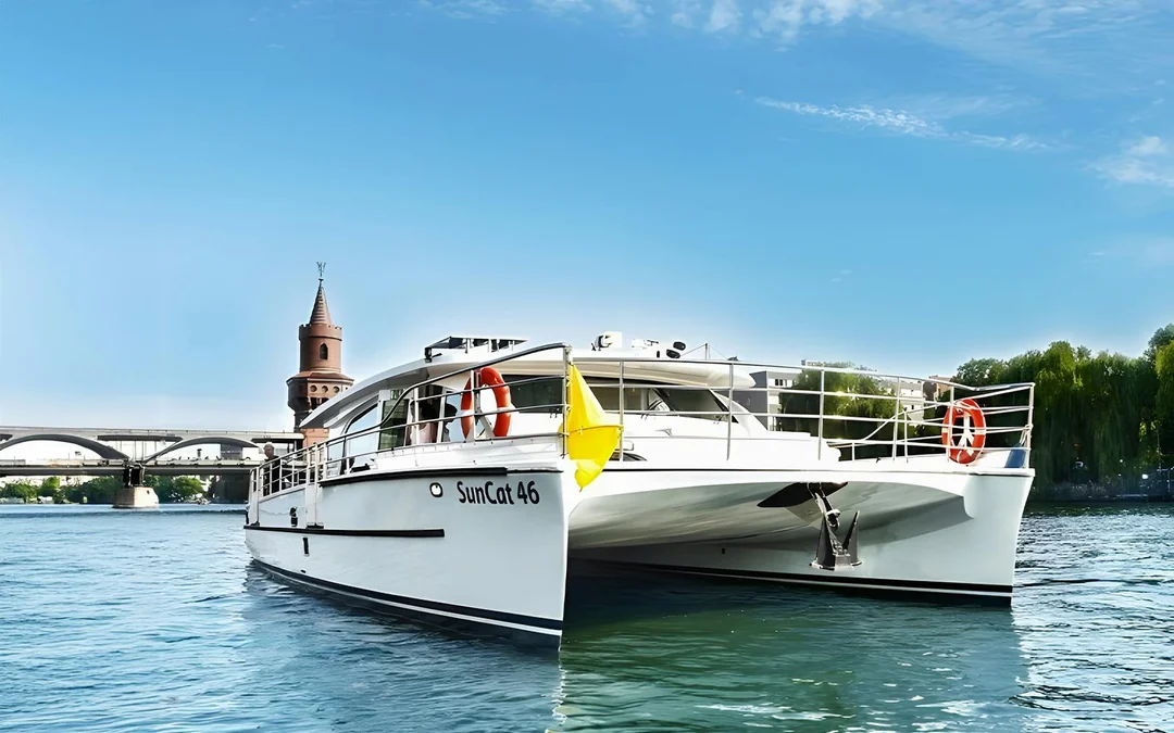 2.5-Hour Berlin Sightseeing Cruise on Eco-friendly Solar Catamaran Image 1