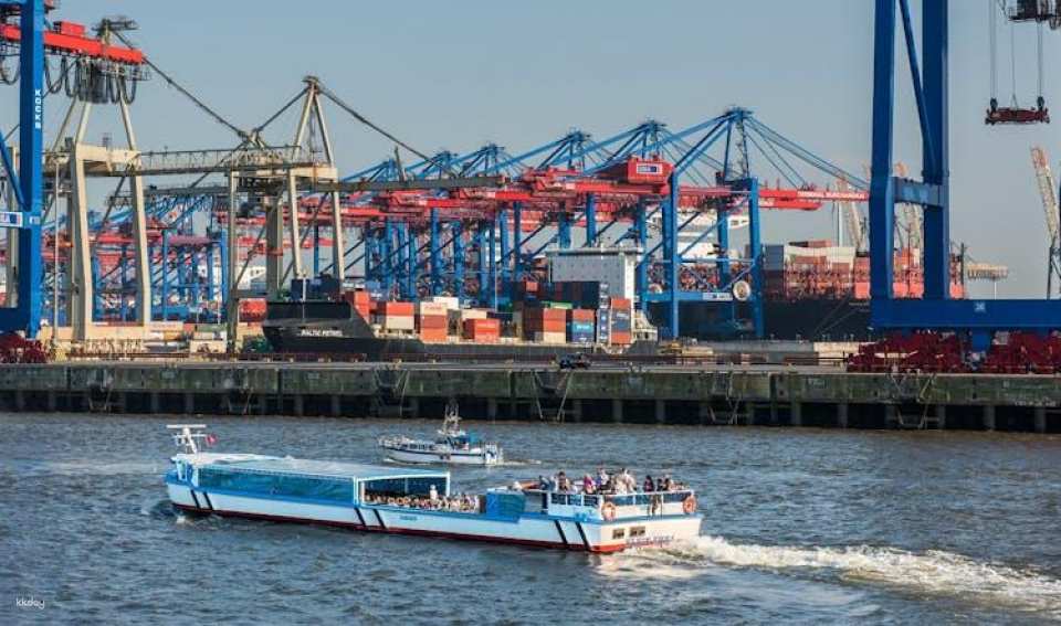 2-Hour Hamburg Port Cruise with Live Commentary