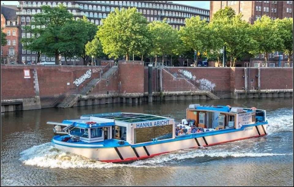 2-Hour Hamburg Port Cruise with Live Commentary
