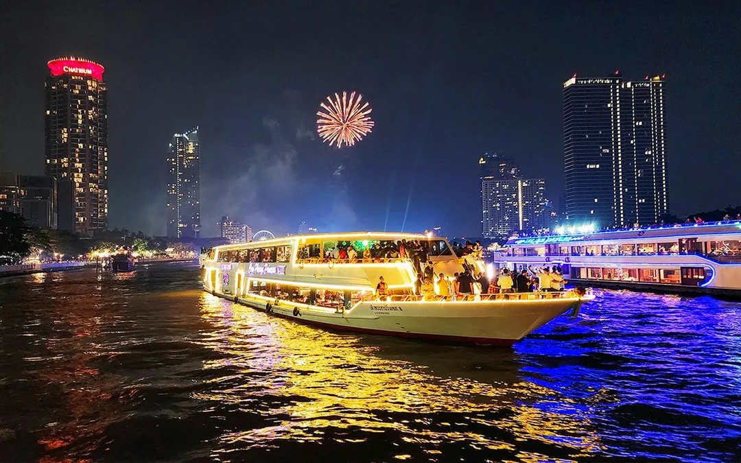 2-Hour Dinner Cruise with Live Entertainment Image 3