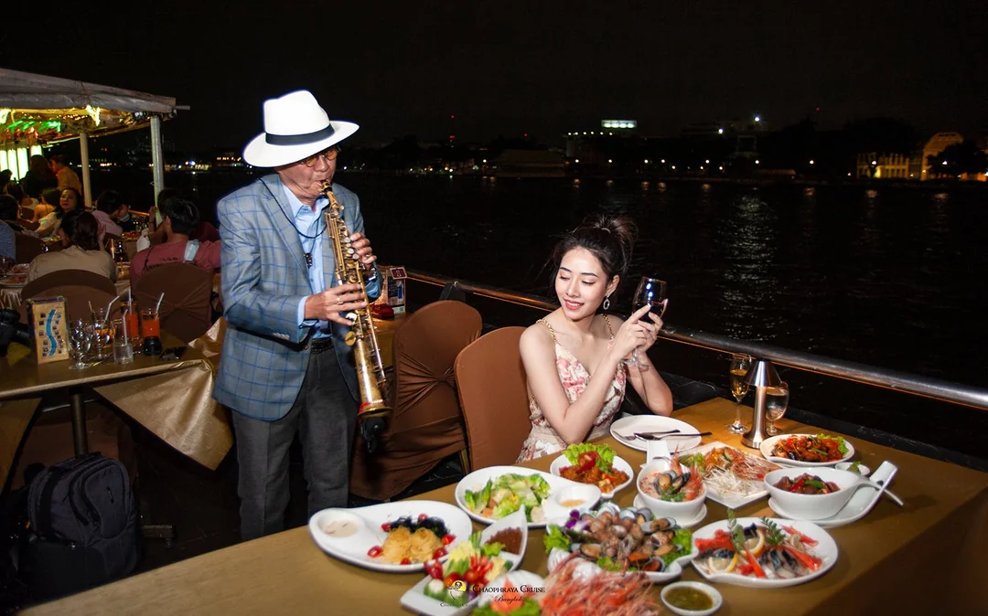 2-Hour Dinner Cruise with Live Entertainment Image 5
