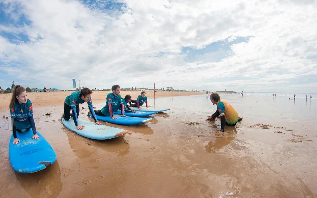 2-Hour Group Surf Lesson in Carcavelos Beach Image 2