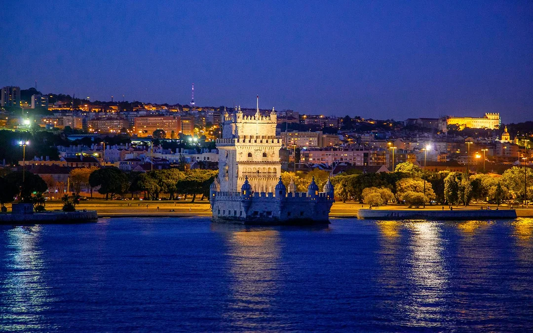 2-Hour Night Cruise of Lisbon Image 3