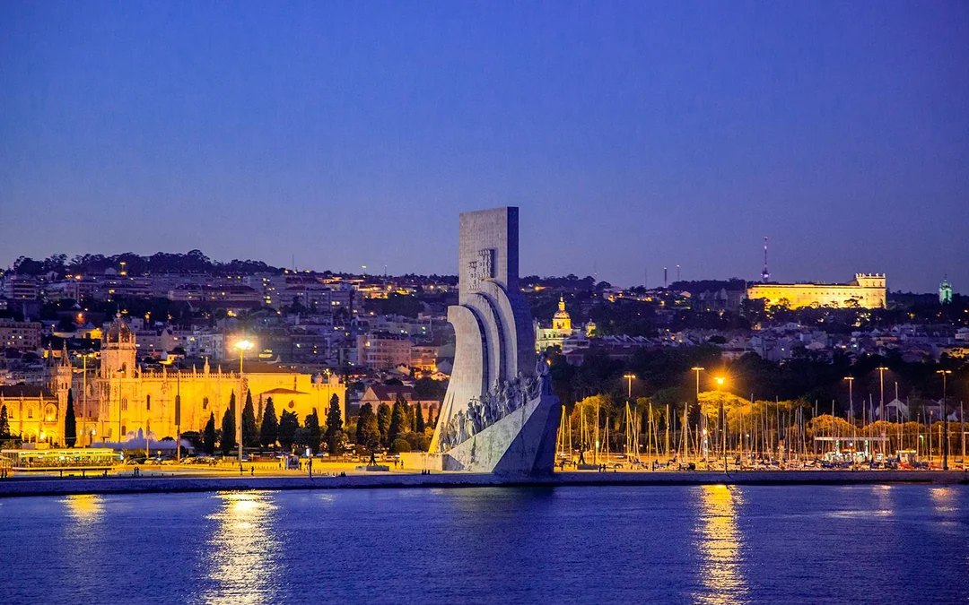 2-Hour Night Cruise of Lisbon Image 4