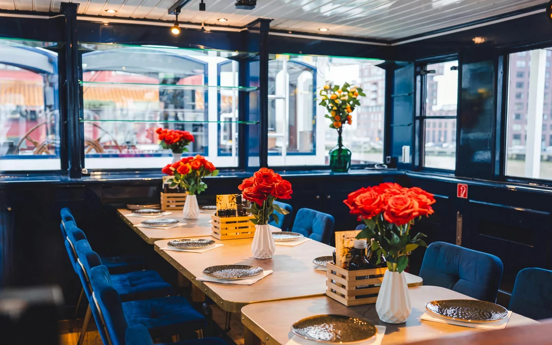 2-Hour Rotterdam Unlimited Pizza Cruise with Antipasti and Dessert Image 3