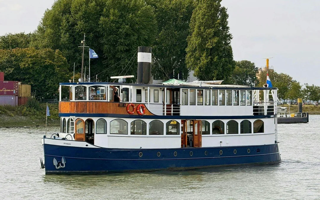 2-Hour Rotterdam Unlimited Pizza Cruise with Antipasti and Dessert Image 4