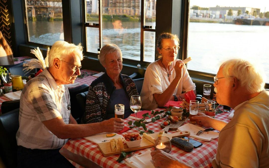 2-Hour Rotterdam Unlimited Pizza Cruise with Antipasti and Dessert Image 5
