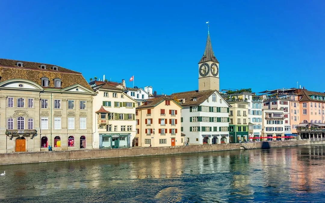 2-Hour Zürich Sightseeing Bus Tour Image 6
