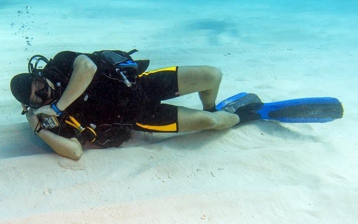 2 Stops Scuba Diving Full Day Boat Trip For Beginners With Lunch – Hurghada Image 3