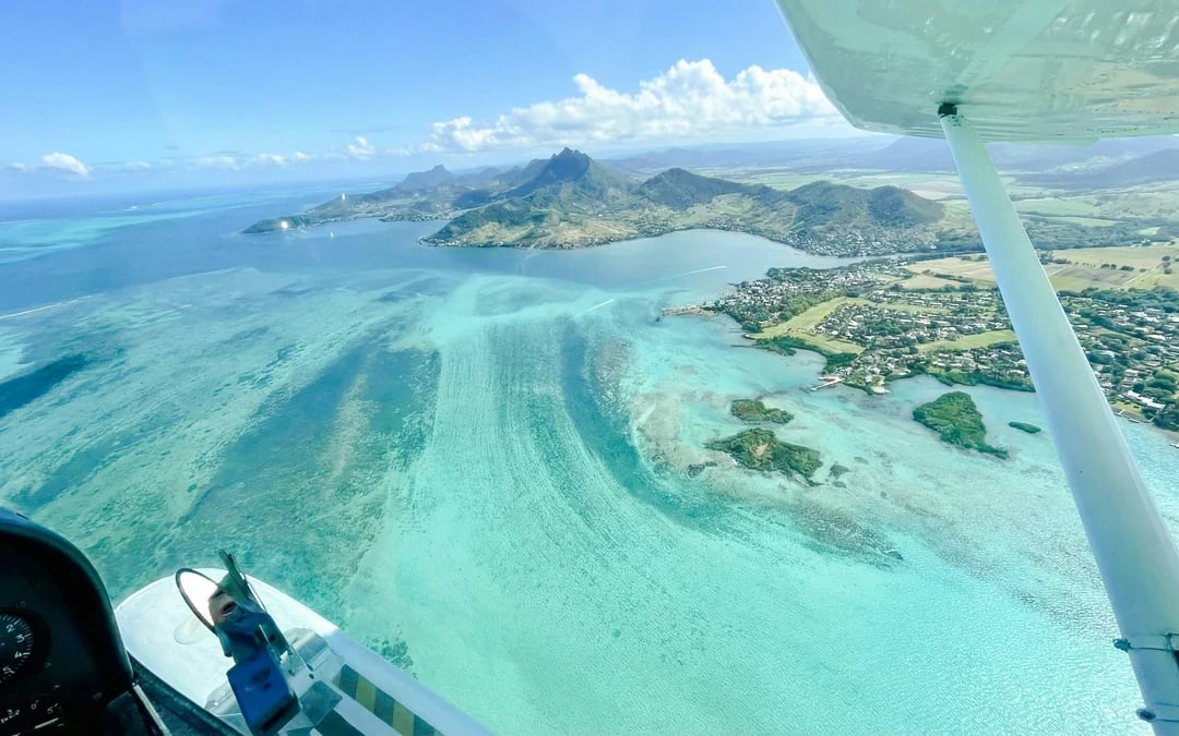 20-Minute Private Scenic Seaplane Tour  Image 4
