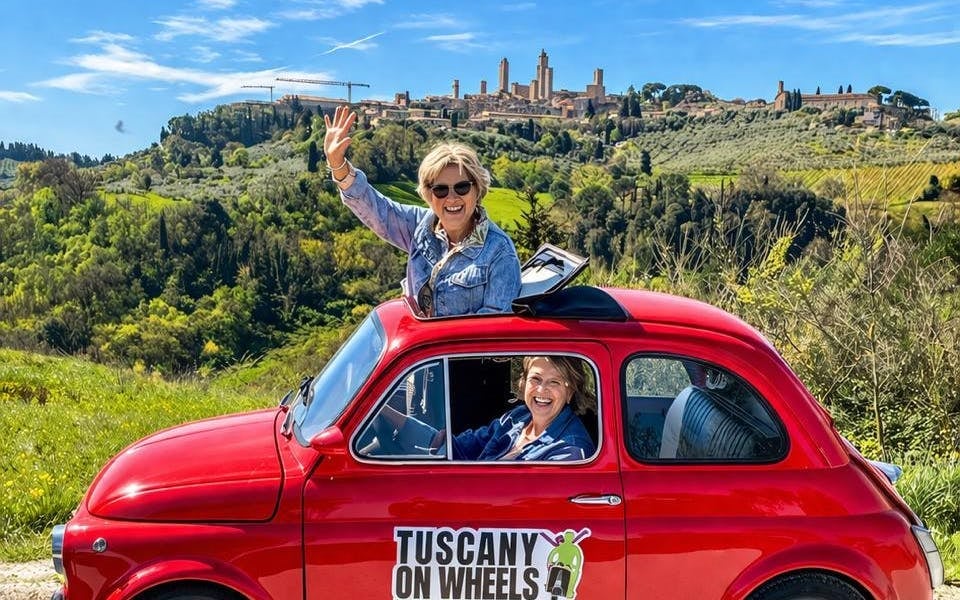 2h Vintage Fiat 500 Scenic Drive in Tuscany Image 5
