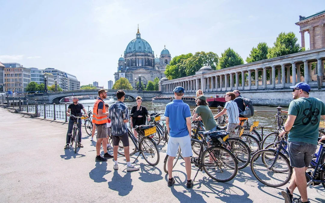 3.5-Hour Guided Bike Tour of Berlin's Best Highlights Image 3