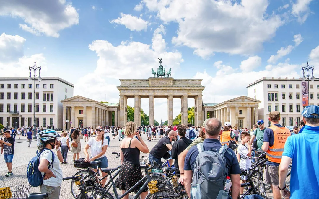 3.5-Hour Guided Bike Tour of Berlin's Best Highlights Image 5