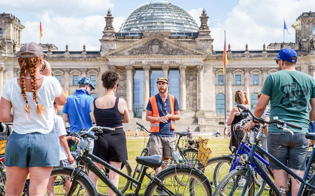 3.5-Hour Guided Bike Tour of Berlin's Best Highlights Image 6
