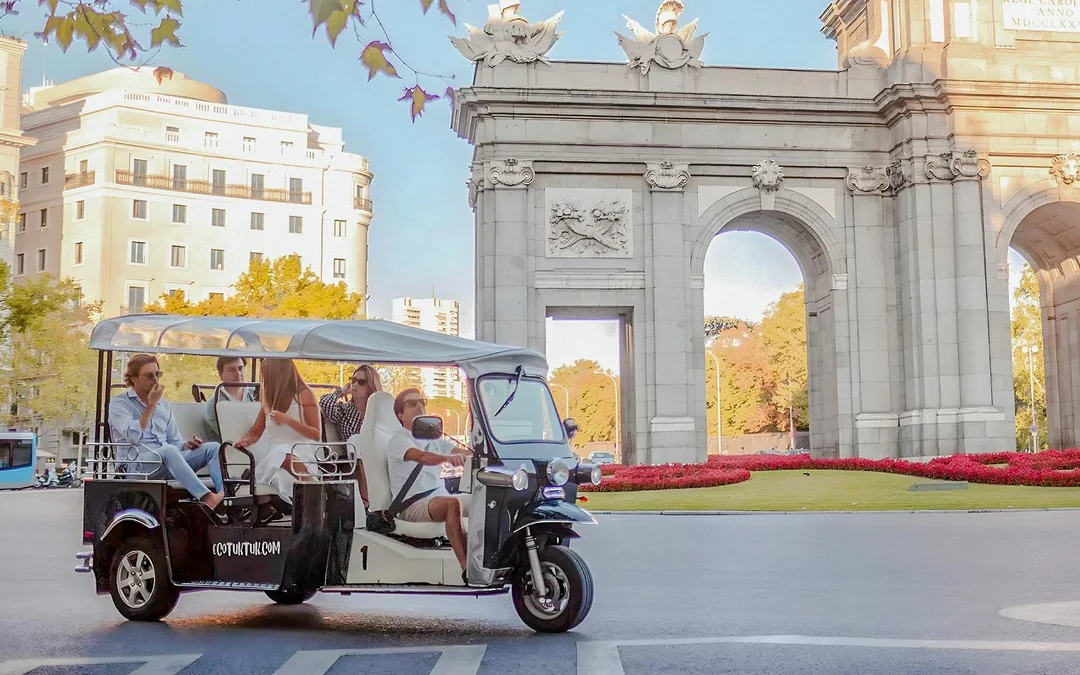 3-hour Expert Madrid Tuk-Tuk Tour Image 2