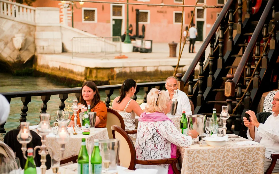3-Hour Galleon Dinner Cruise in Venice Image 2