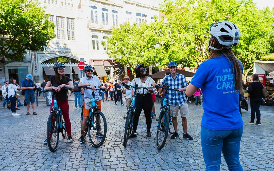 3-Hour Guided Bike Tour of Old Town & Riverside Image 4