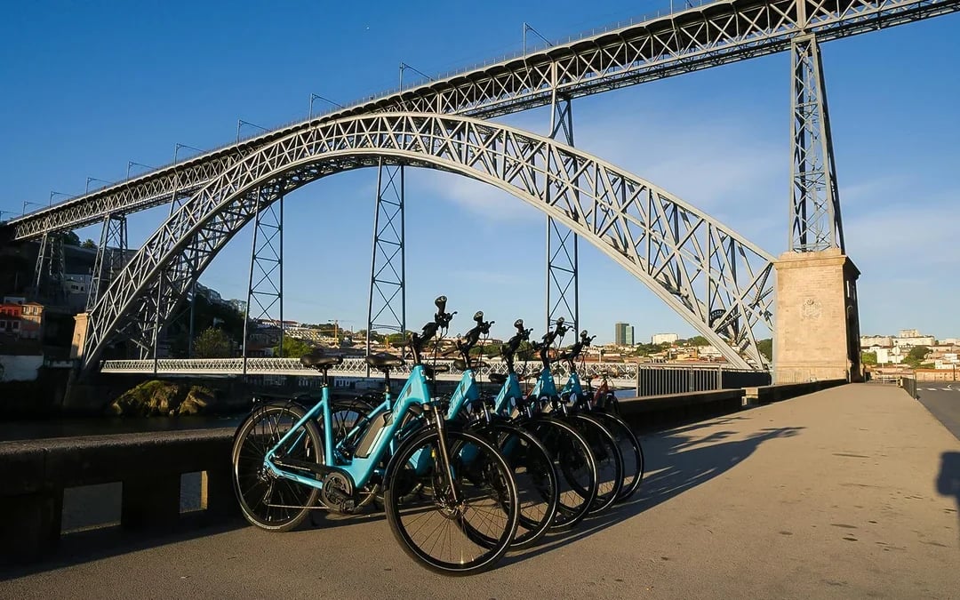 3-Hour Guided Bike Tour of Old Town & Riverside Image 6
