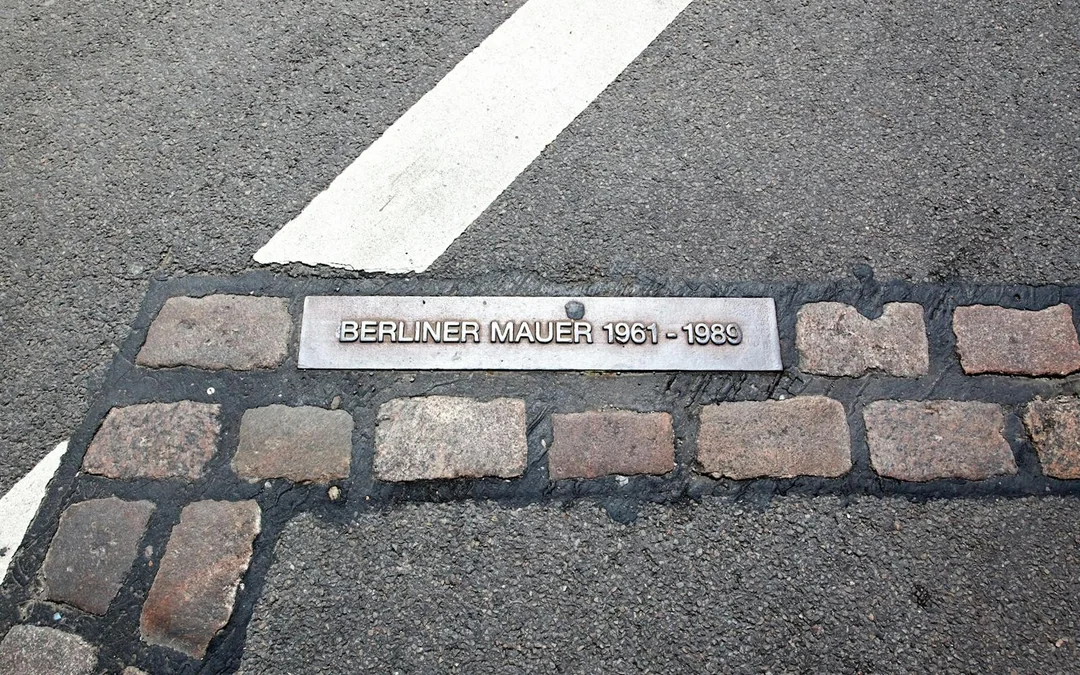 3-Hour Guided Bike Tour of Third Reich & The Wall Image 6