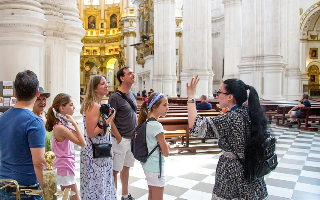 3-Hour Guided Tour of Granada: Cathedral, Royal Chapel & Silk Market Image 3