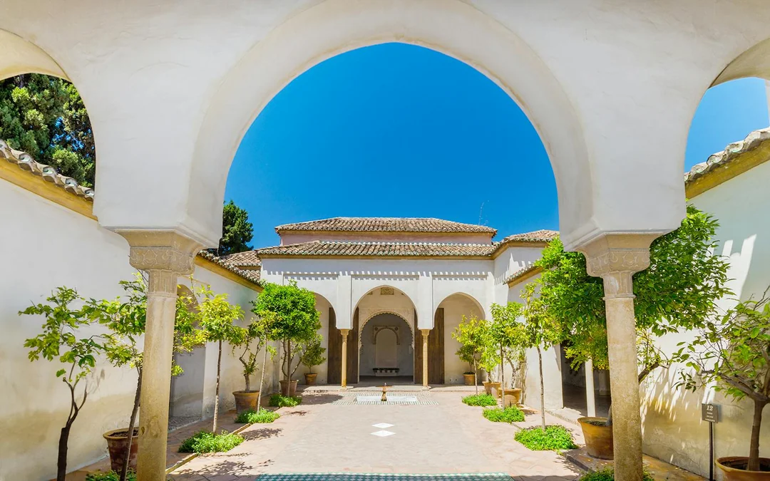 3-Hour Guided Tour of Málaga with Roman Theater, Alcazaba & Cathedral Tickets Image 5