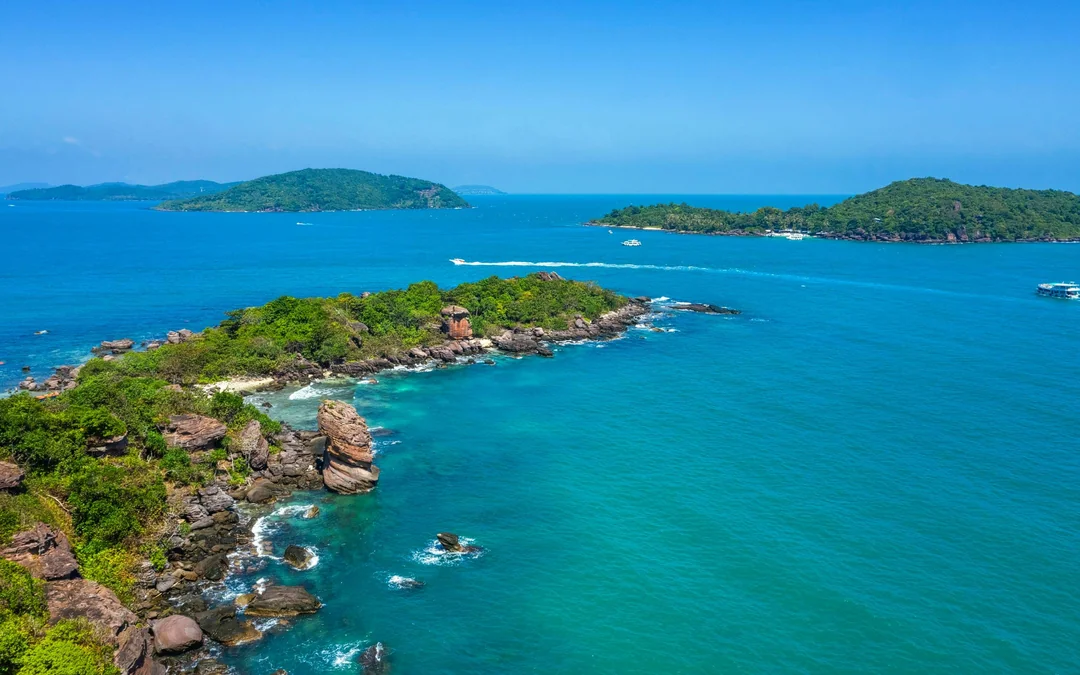 3 Island Tour with Snorkelling, Lunch & Transfers Image 12