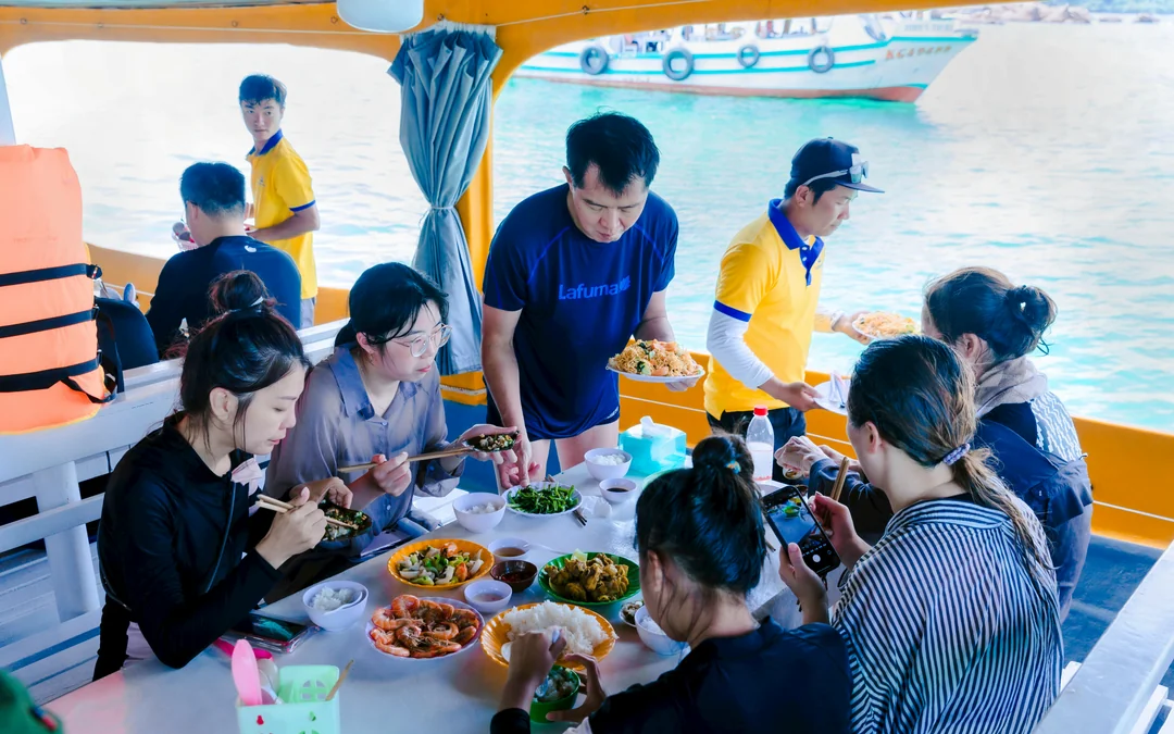 3 Island Tour with Snorkelling, Lunch & Transfers Image 5