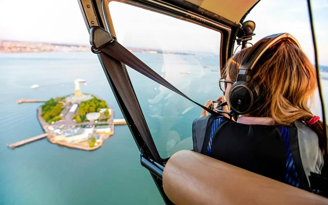 30-Min All-Inclusive NYC Helicopter Tour from Downtown Manhattan Image 7